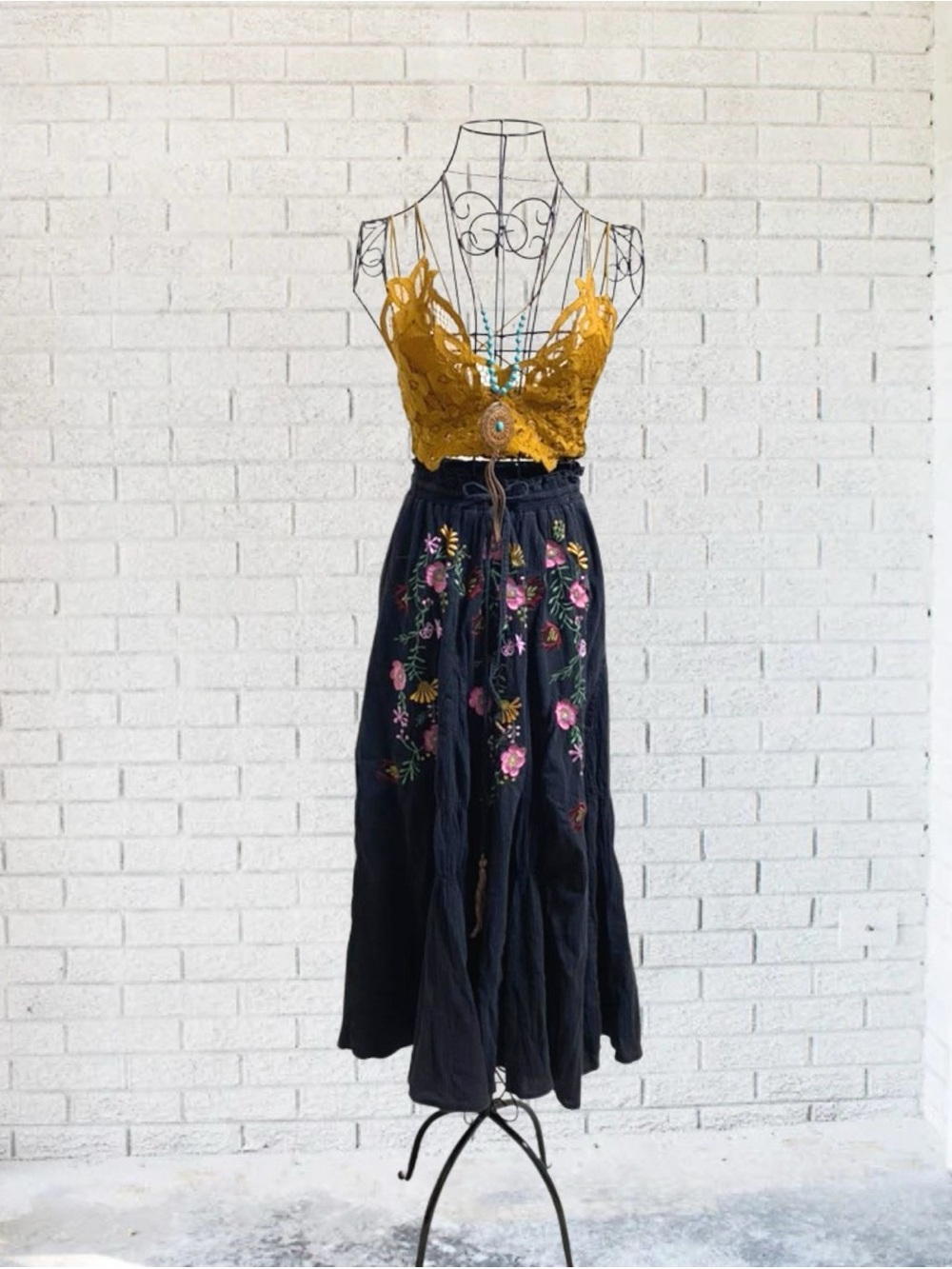 Floral Embroidered Prairie Skirt Peasant Large Cotton Hippie Tassel Boho Vintage